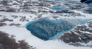 Us-greenland Row:आर्कटिक सुरक्षा पर डेनमार्क और ग्रीनलैंड के साथ बातचीत शुरू; अमेरिकी विदेश मंत्री का दावा – Frozen Greenland Meltpond