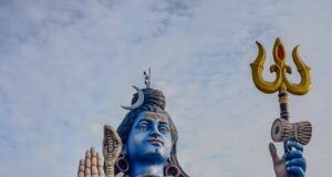 शिवरात्रि के लिए काशीपुर में मांस की दुकानें 11-15 फरवरी तक बंद; उत्तराखंड प्रतिबंध majestic shiva statue in pokhara nepal